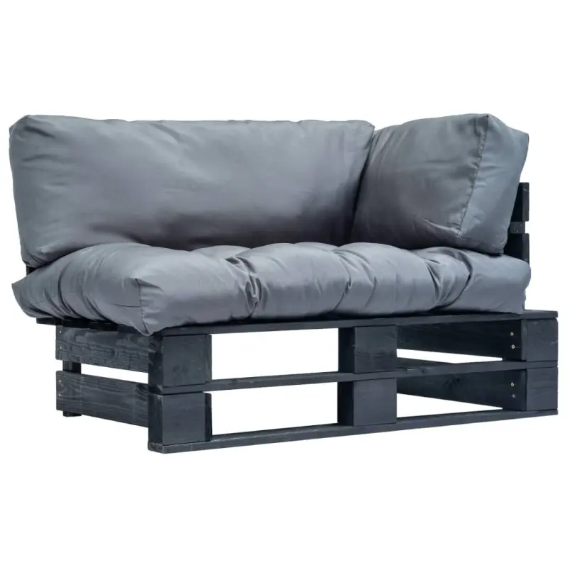 Ogrodowa sofa z palet, z szarymi poduszkami, sosna